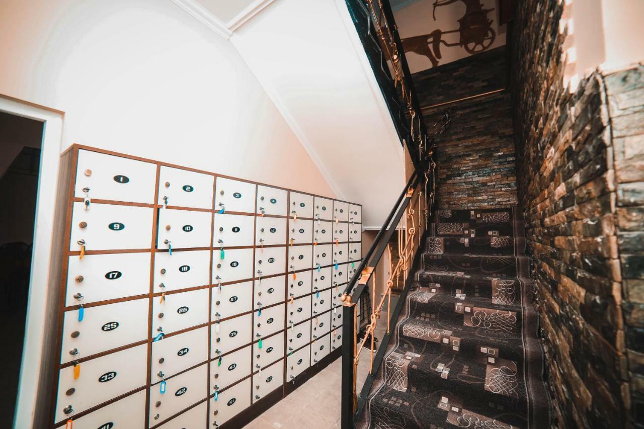 Capsule Hotel Technocave Bishkek Exterior photo
